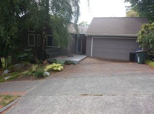 8615 39th Ave SW, Seattle, WA 98136