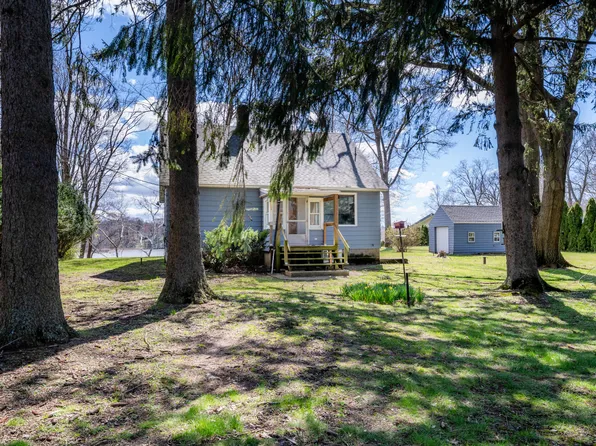 4746 W Chapin Ln, Berrien Springs, MI 49103