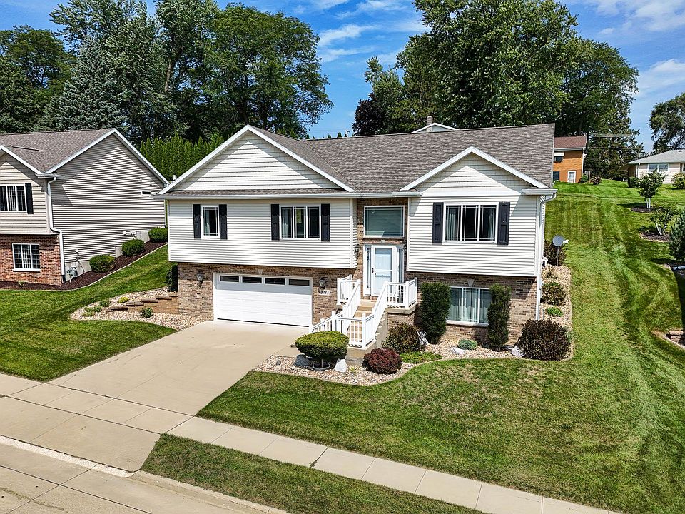 1st image of 3345 Peach Tree Ln