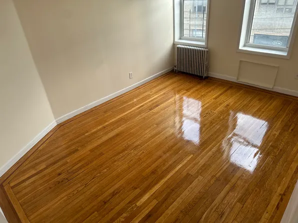 115-26 Myrtle Ave #Ccc3, Richmond Hill, NY 11418