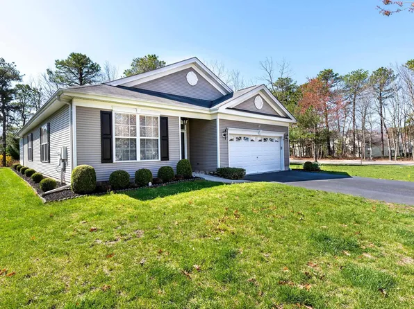 101 Newcastle Ct, Galloway, NJ 08205