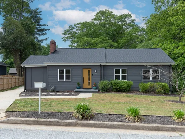 46 Briarcliff Dr, Greenville, SC 29607