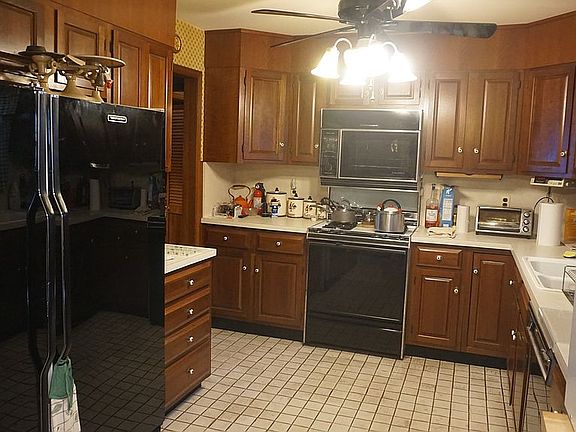Eat in Kitchen