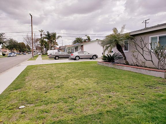 2nd image of 212 W Cliffwood Ave