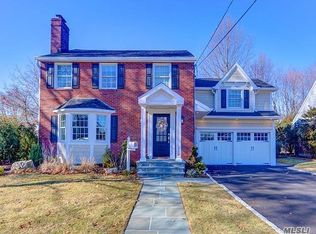 110 Lincoln St, Garden City, NY 11530