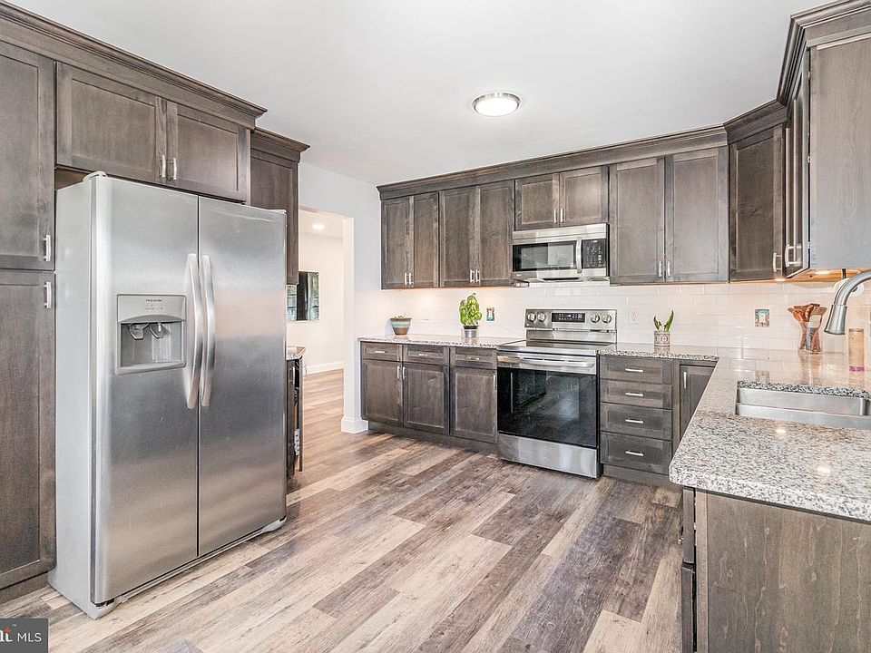 729 Hilltop Ln, Hershey, PA 17033 | Zillow