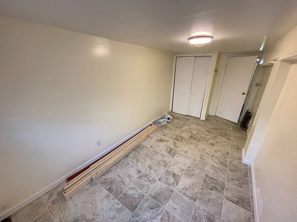 2nd image of 1326 Purdy St