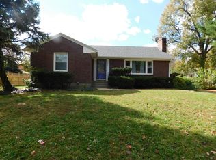 224 Alcott Rd, Saint Matthews, KY 40207