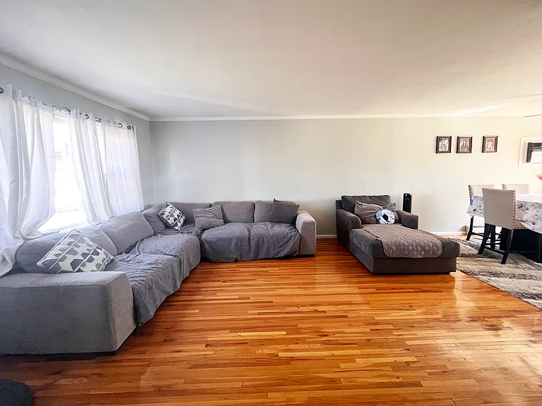 3876 Duke Ct — Photo 4