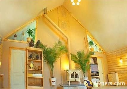 MAIN HOUSE- GREAT ROOM