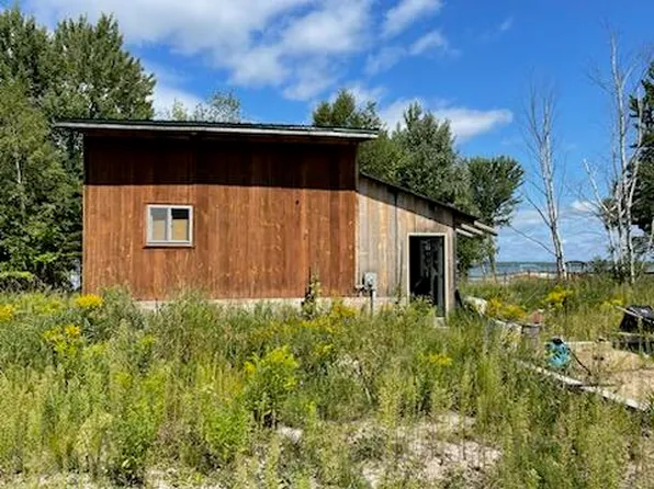 W18743 Needle Point Rd, Germfask, MI 49836