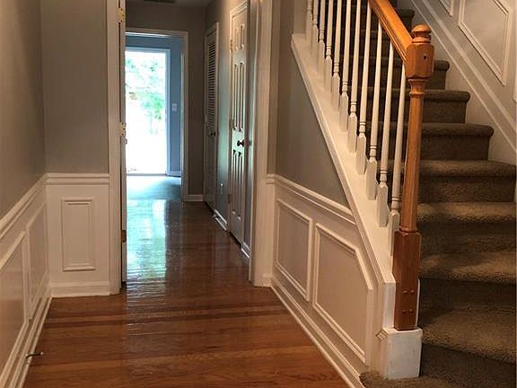 3rd image of 2357 Towneview Ct Suite 8