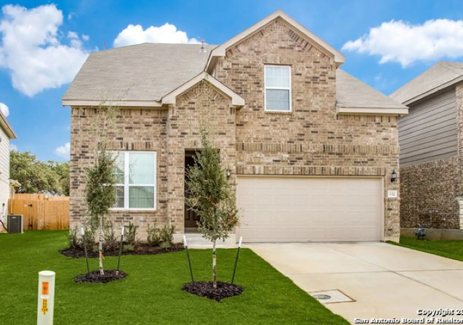 4 Bedroom/ 3 Bathroom Southglen Subdivision — Photo 1