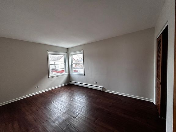 4th image of 3747 N Harlem Ave APT D