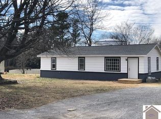 5031 Epperson Rd, Paducah, KY 42003