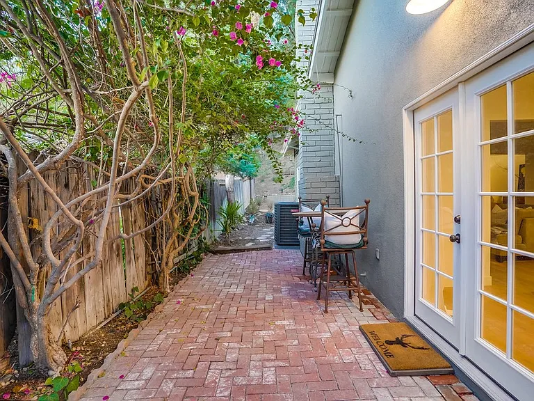 Martha St — Photo 28