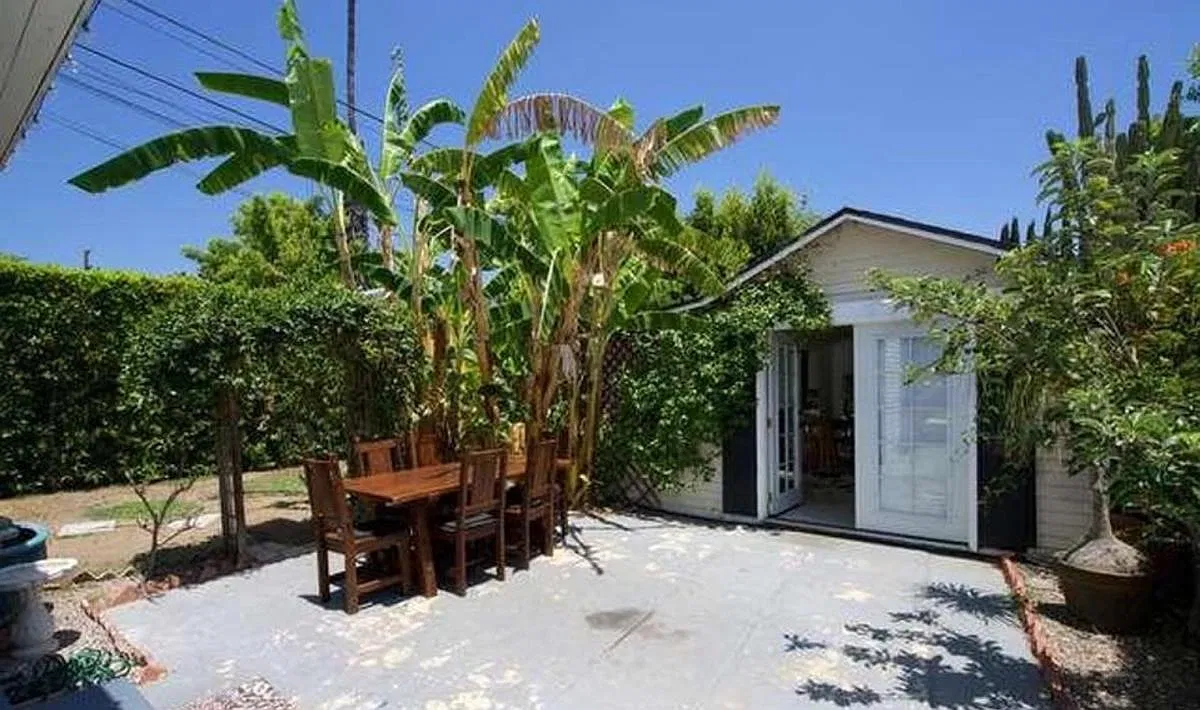 3 bed, 1215 sqft, $6,000 — Photo 4