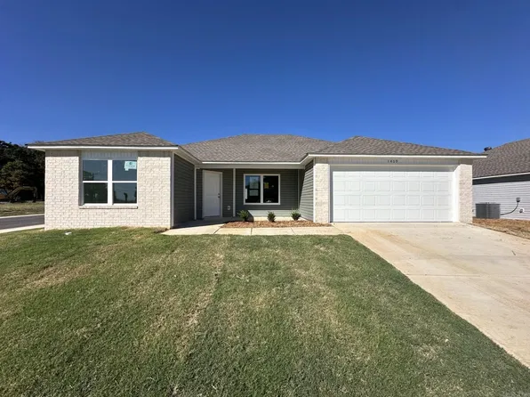 1409 Manor Ct, Searcy, AR 72143