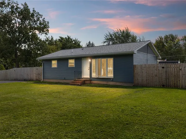 351 Hollybrook Rd, Rochester, NY 14623