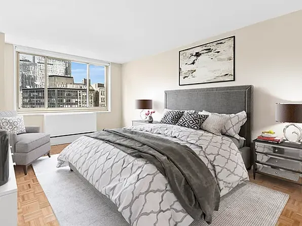 30 Lincoln Plaza image 3 of 8