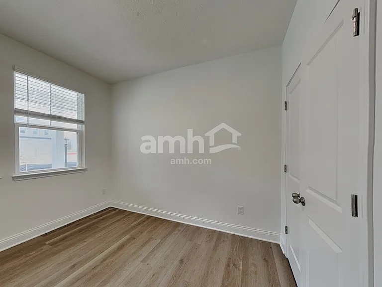 890 Heritage Blvd — Photo 15