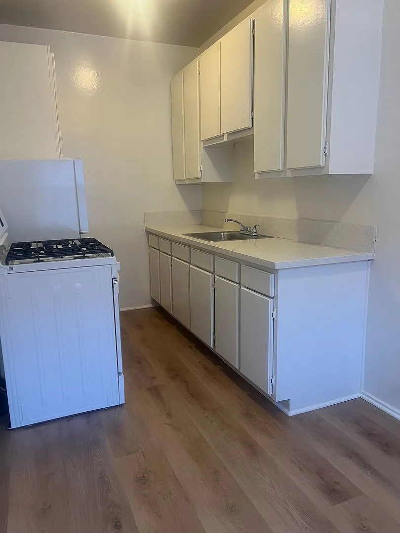 Mansfield Apartments — Photo 3