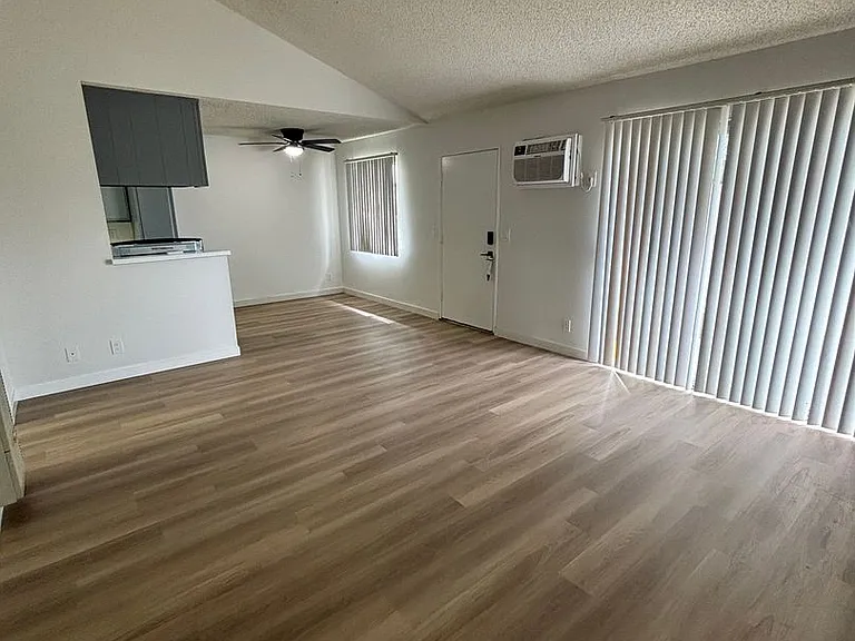 WOODCREST APARTMENTS — Photo 22