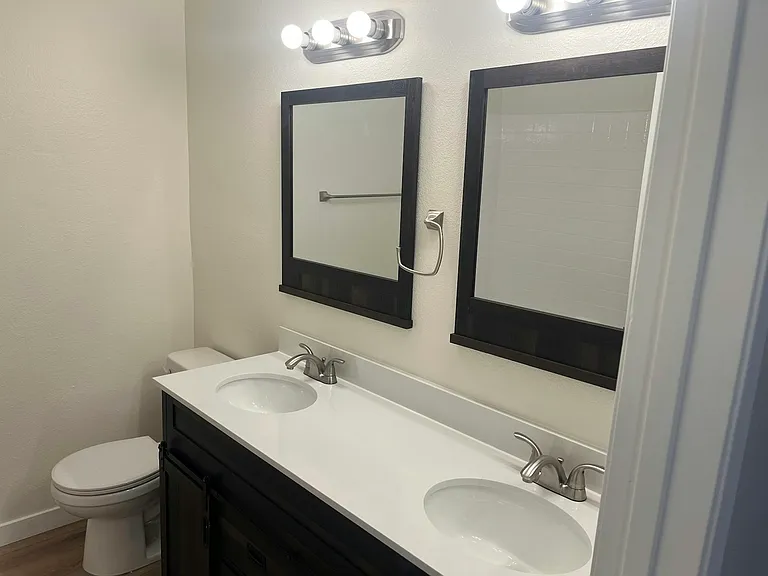 14328 Addison St #6 — Photo 7