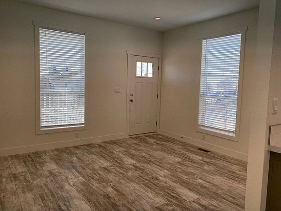5th image of 2123 E 24th Pl #9