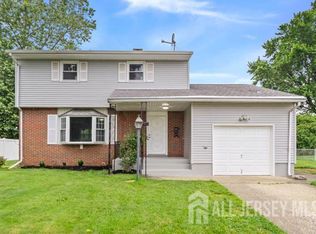 2164 Whitehorse Hamilton Square Rd, Trenton, NJ 08690