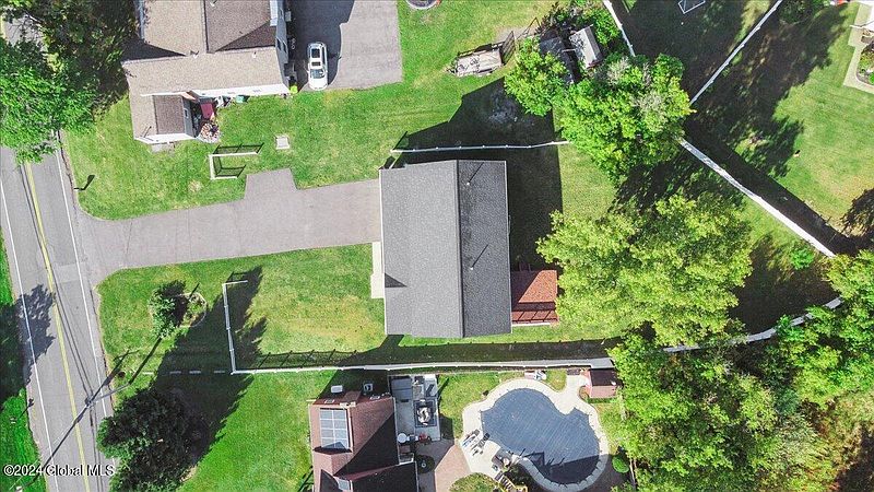3rd image of 36 Johnson Road
