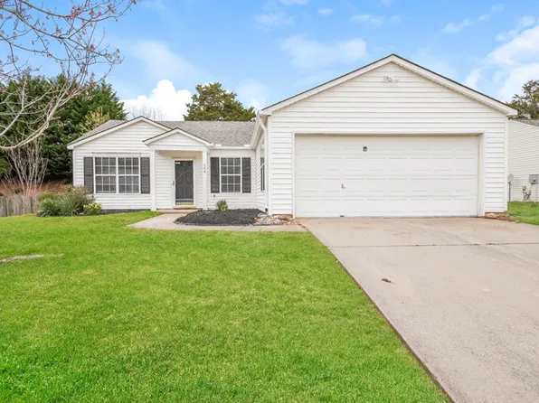 104 Granary Dr, Simpsonville, SC 29681