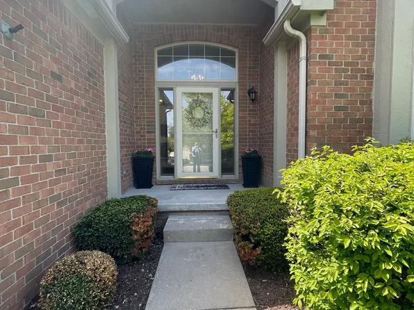 6181 Warwick Dr, Commerce Twp, MI 48382