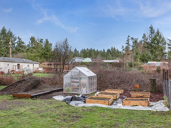 4th image of 4210 245th St E