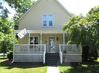 404 S 7th St, Dekalb, IL 60115