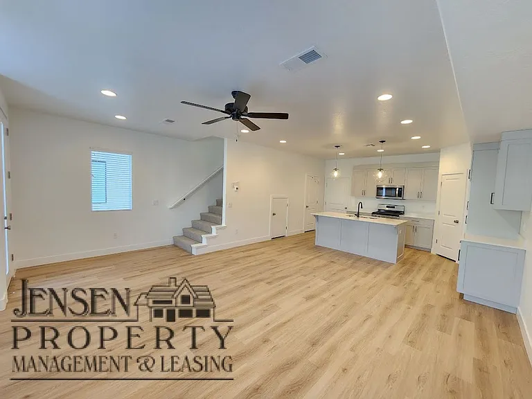 2649 E Wake Forest Ln — Photo 12