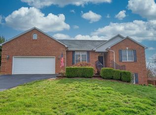 902 Saddle Dr, Salem, VA 24153