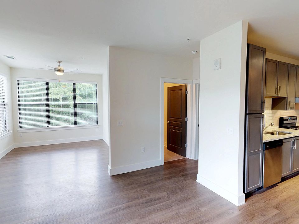 Large Windows that give Natural Light