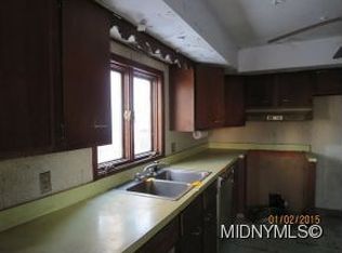1426 Taylor Ave, Utica, NY 13501