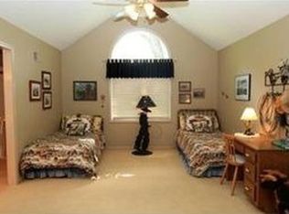 6008 N Mattox Rd, Kansas City, MO 64151