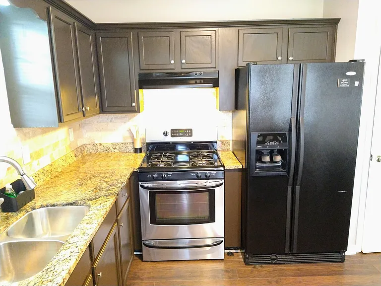 1935 Venesa Cir — Photo 17