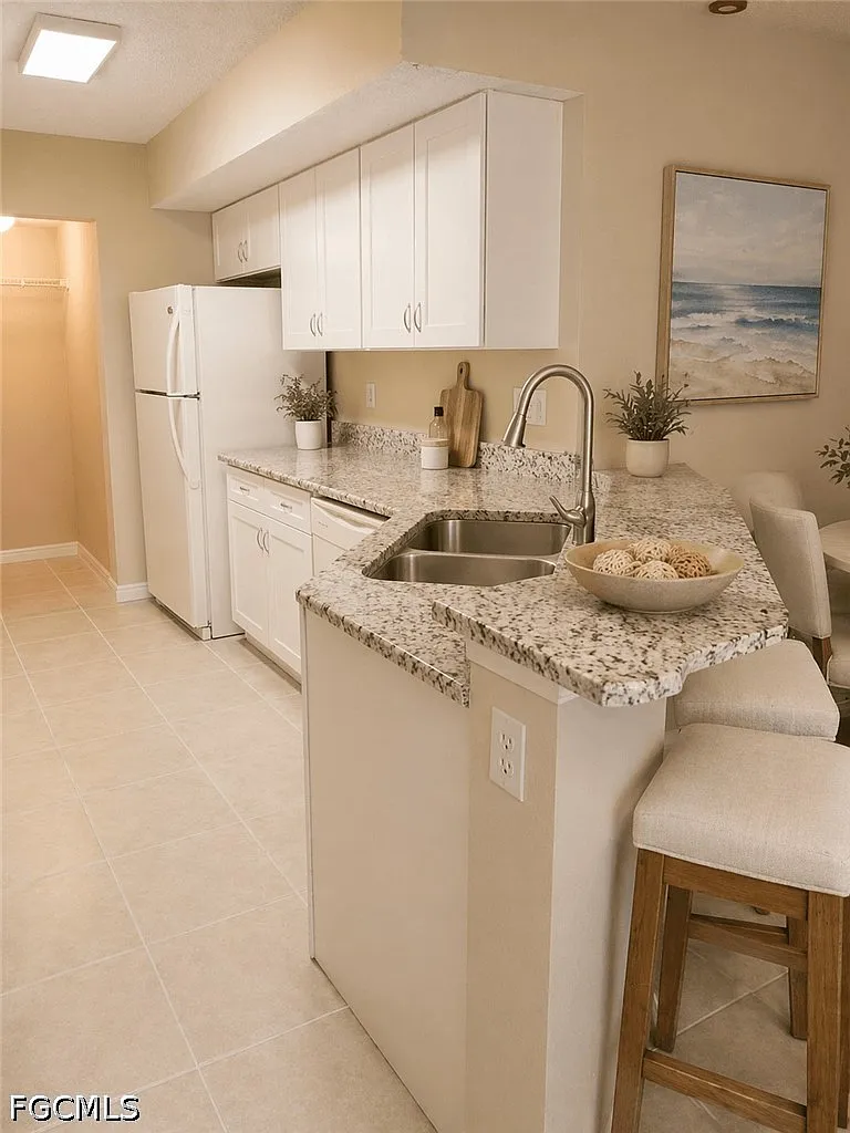 3 bed, 2.0 bath, 1320 sqft, $1,595 — Photo 2