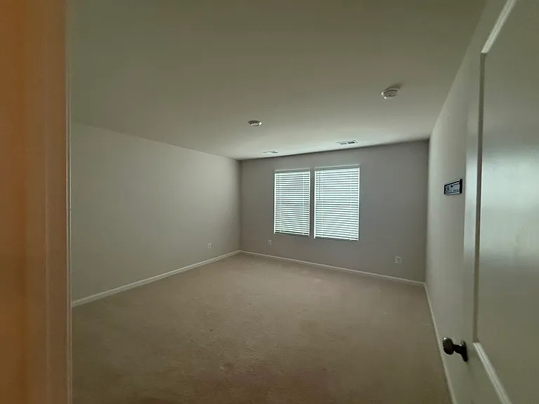 106 Empire Ln — Photo 3