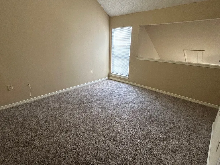 1466 Lake Calais Ct #B — Photo 12