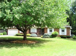 20 Hackberry Cir, Galesburg, IL 61401