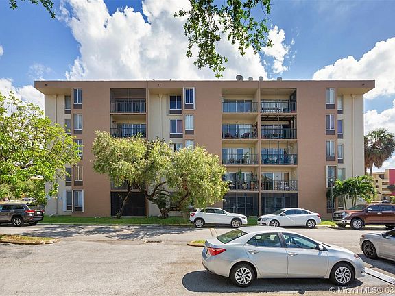 4th image of 9140 Fontainebleau Blvd APT 205