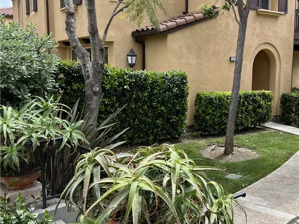 35 Walbert Ln, Mission Viejo, CA 92694