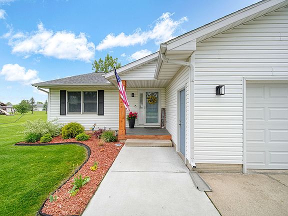 5th image of 3057 Northmor Dr W
