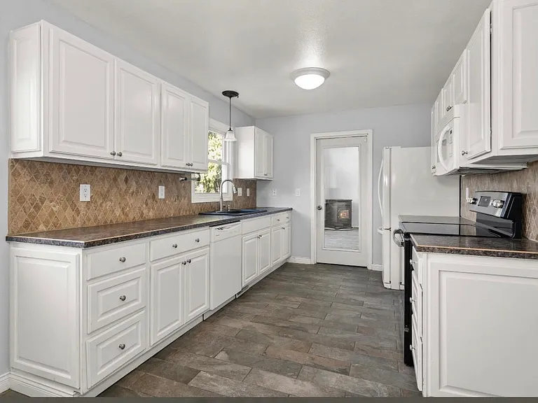 21910 W Bannock Ave — Photo 21