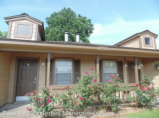 2432A Pecan Ridge Dr, Bryan, TX 77802